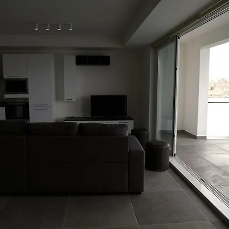 7 Apartment